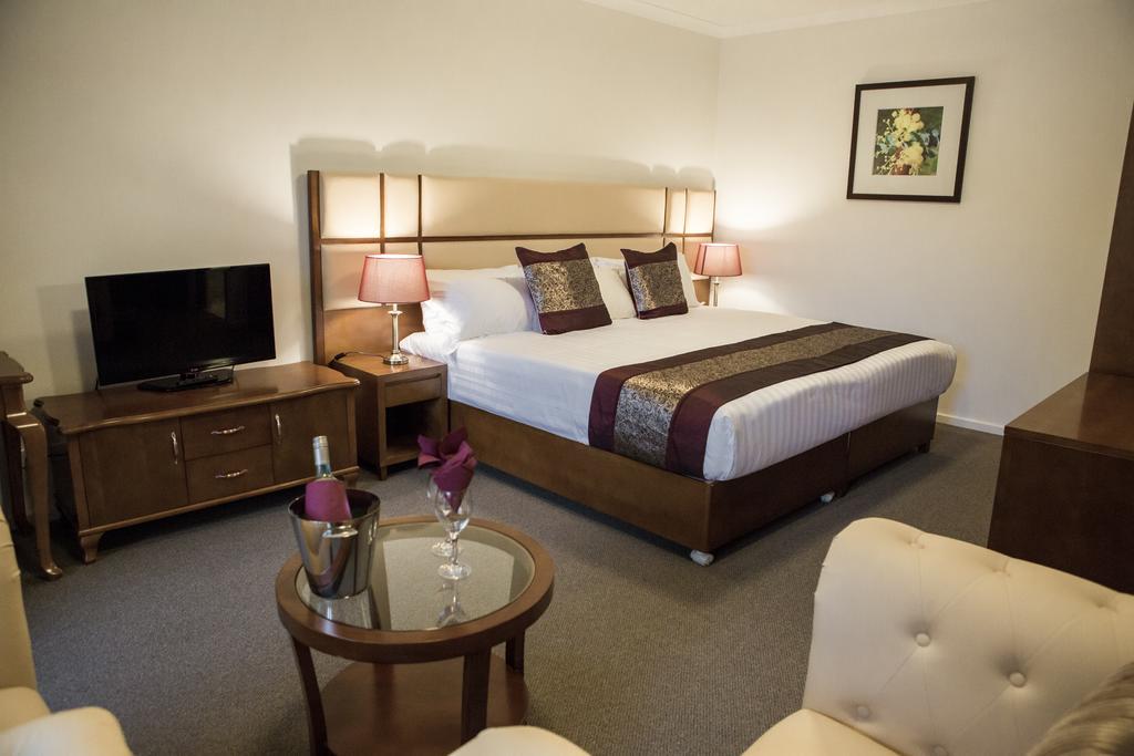 Foothills Hotel Lilydale Room photo