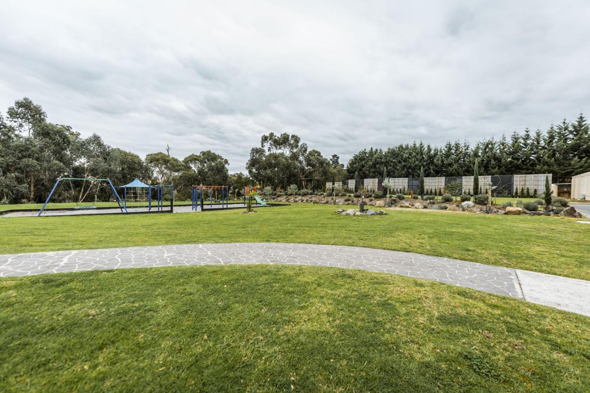 Foothills Hotel Lilydale Exterior photo