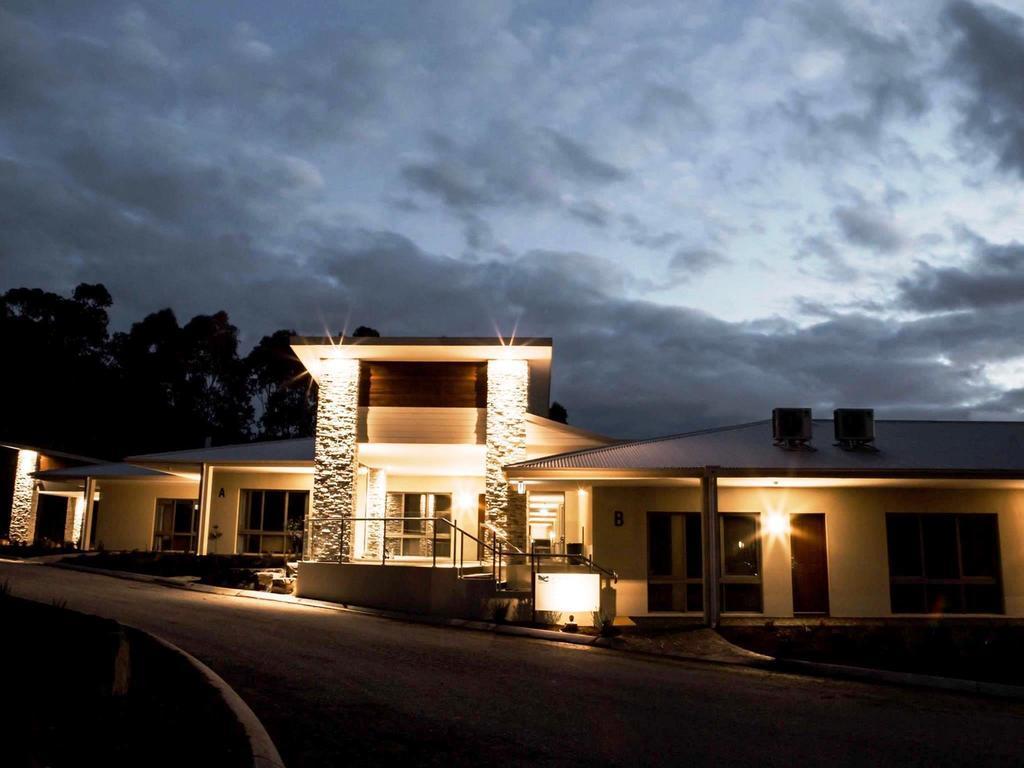 Foothills Hotel Lilydale Exterior photo