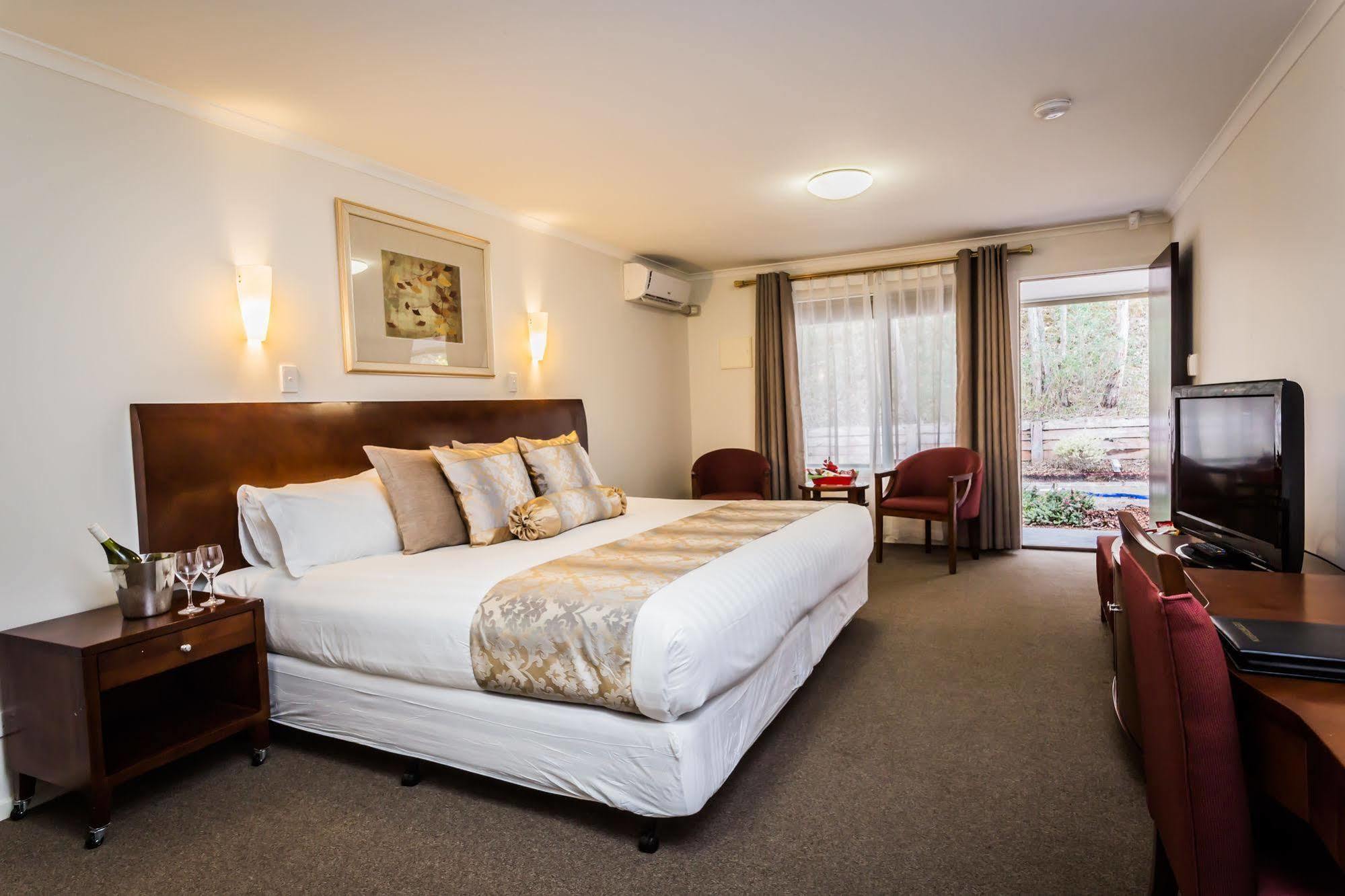 Foothills Hotel Lilydale Exterior photo