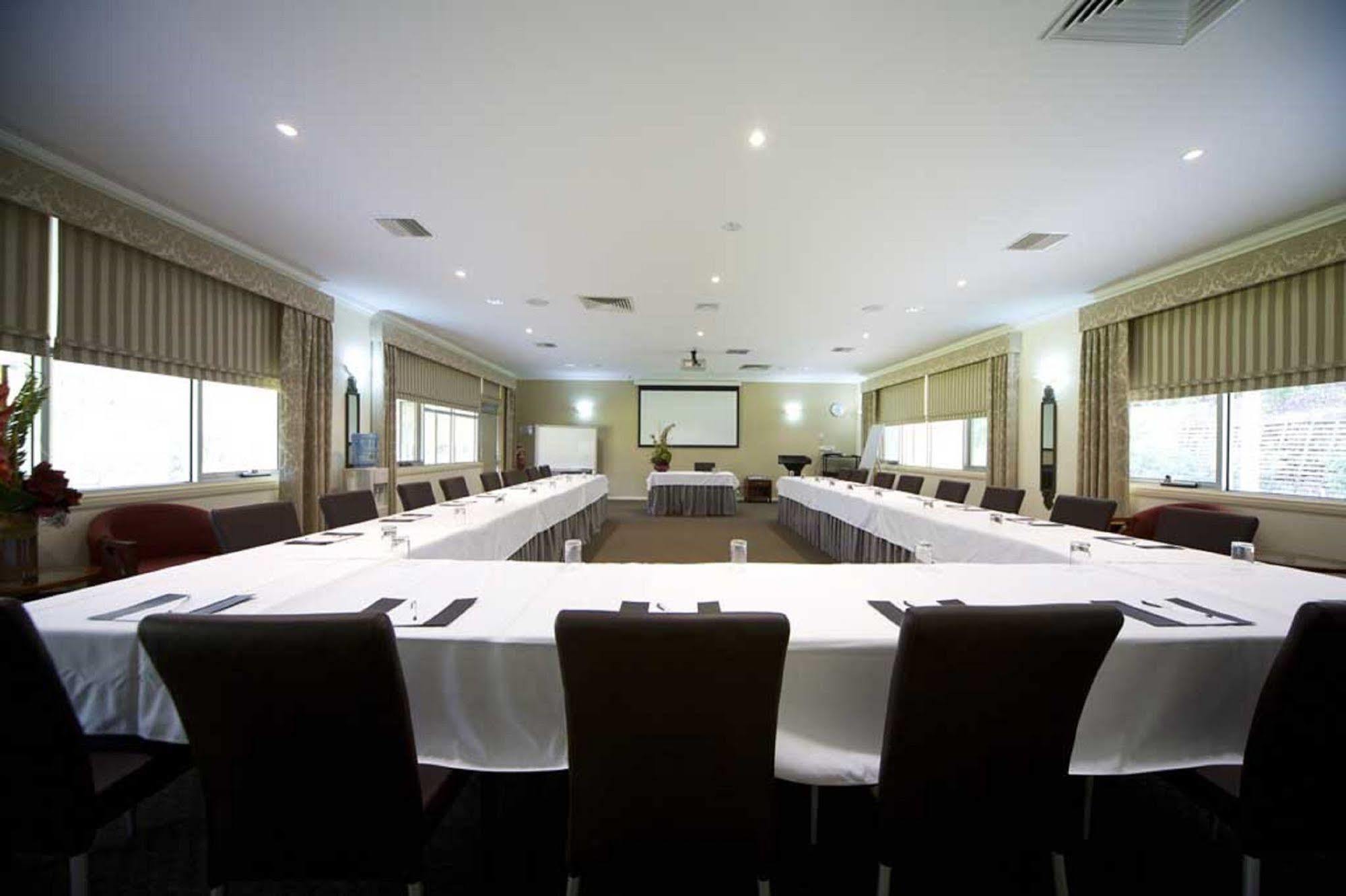 Foothills Hotel Lilydale Exterior photo