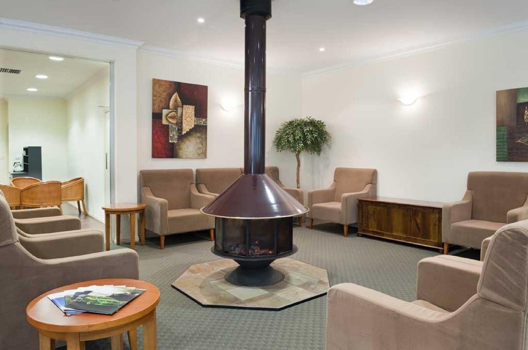 Foothills Hotel Lilydale Exterior photo