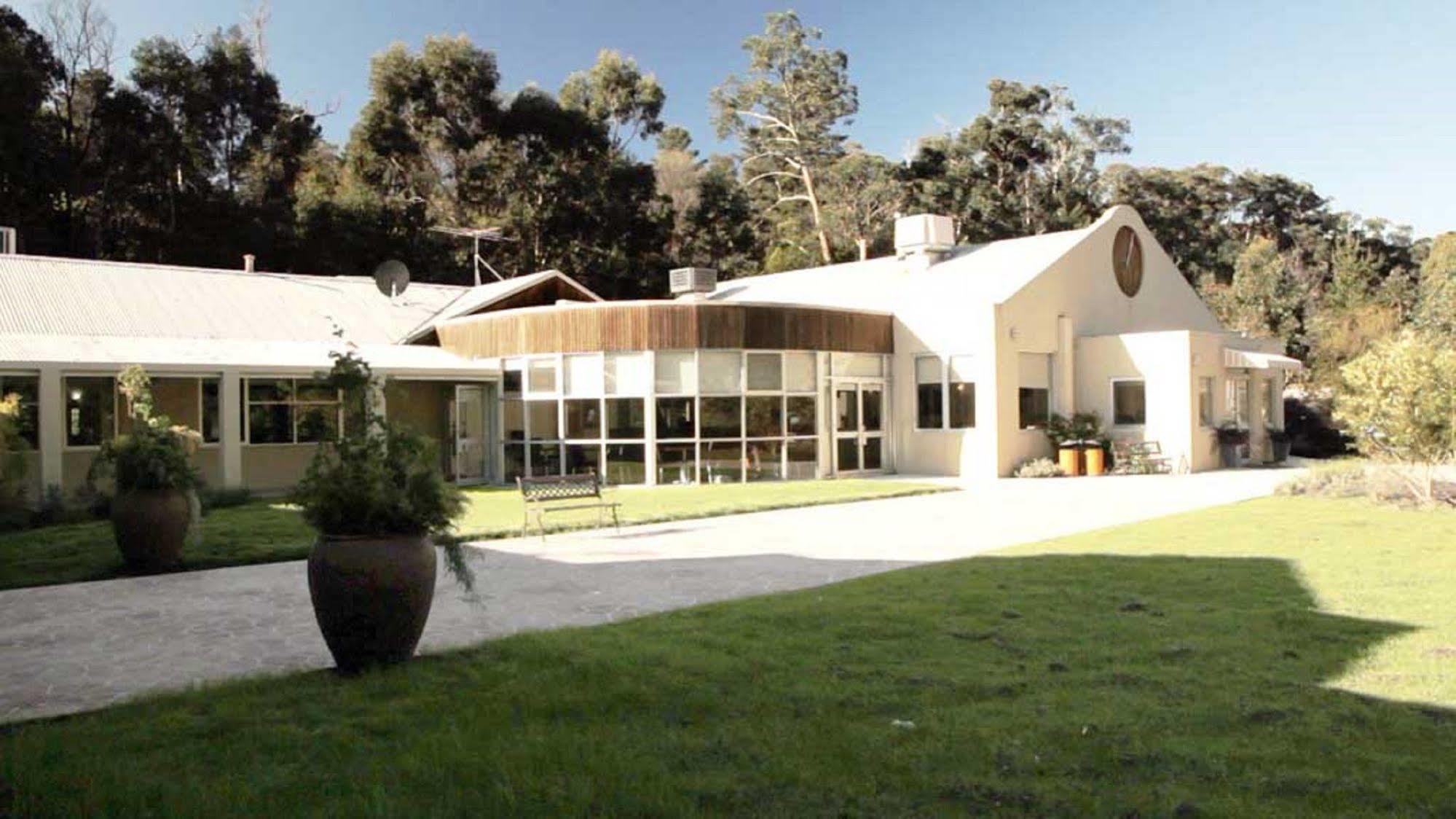Foothills Hotel Lilydale Exterior photo